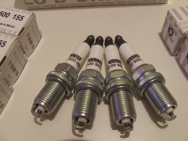 Renault 7700500155 свеча зажигания (оригинал)